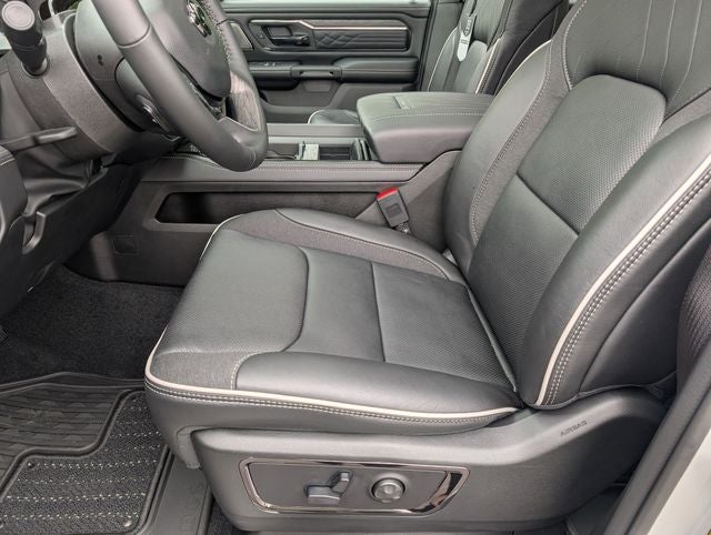 2026 RAM 1500 RAM 1500 LIMITED CREW CAB 4X4 5'7' BOX