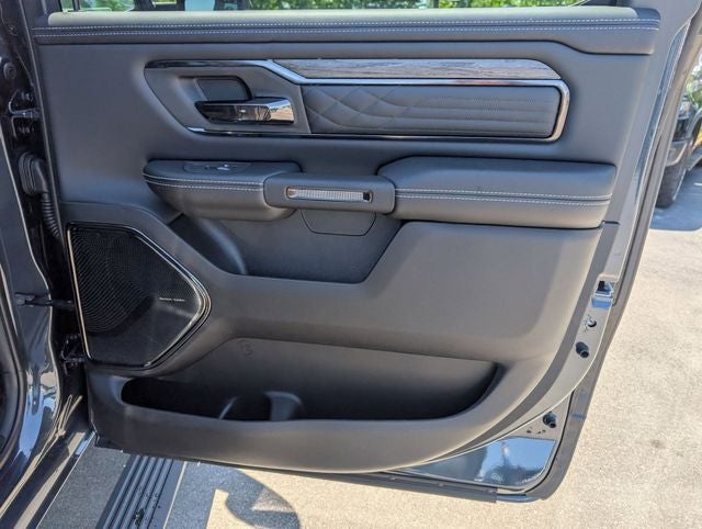 2026 RAM 1500 RAM 1500 LIMITED CREW CAB 4X4 5'7' BOX