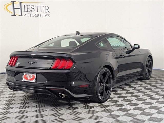 2022 Ford Mustang EcoBoost