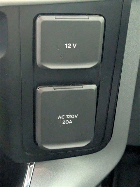 2023 Ford F-150 Lightning XLT