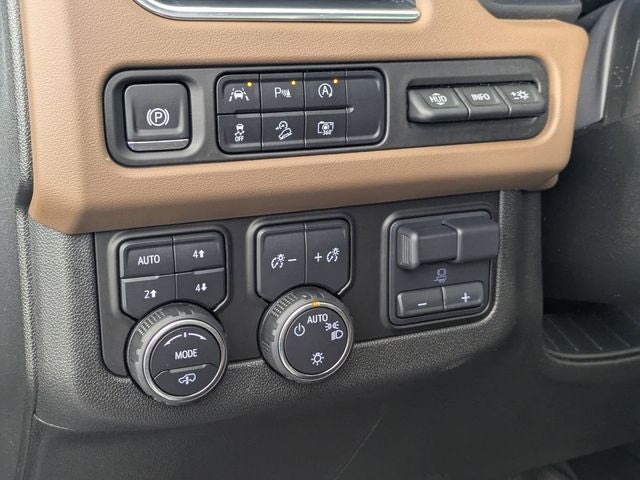 2024 Chevrolet Suburban 4WD High Country