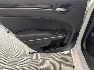 2023 Chrysler 300 Touring