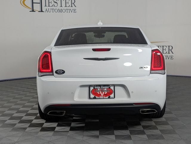 2023 Chrysler 300 Touring