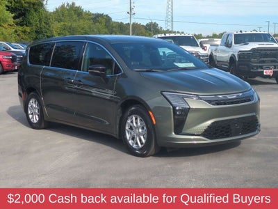 2027 Chrysler Pacifica Select
