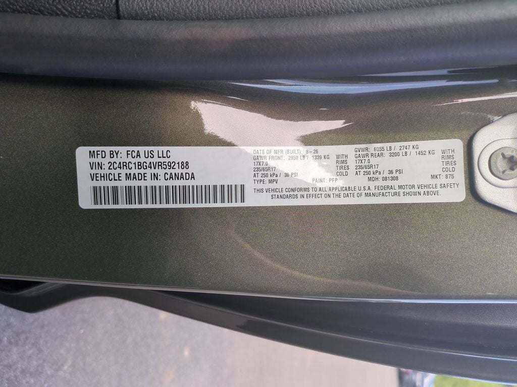 2027 Chrysler Pacifica Select
