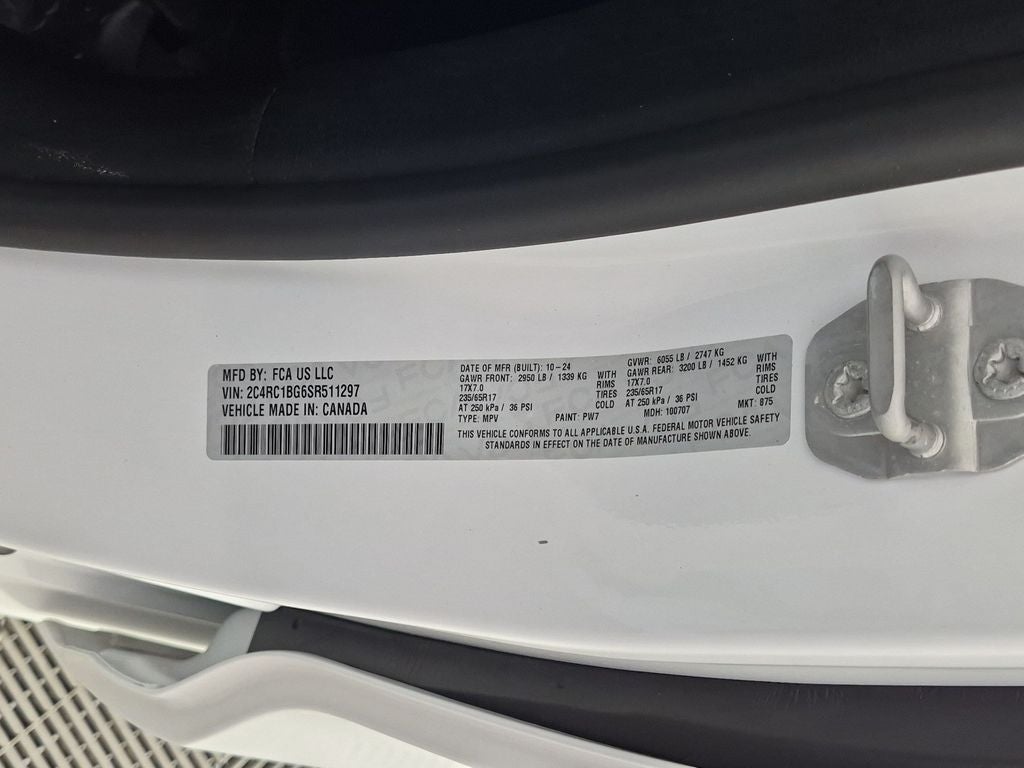 2025 Chrysler Pacifica Select