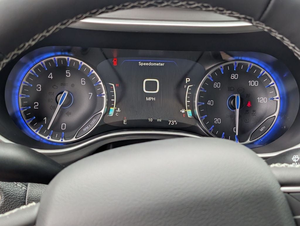 2027 Chrysler Pacifica Select
