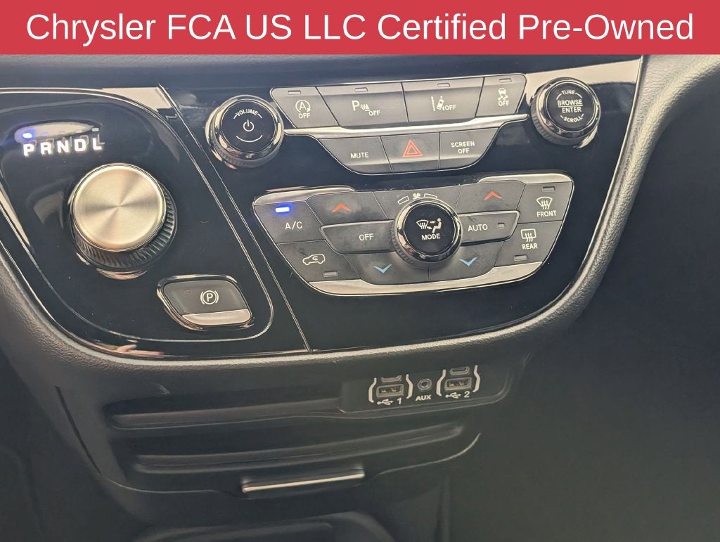 2025 Chrysler Pacifica Select