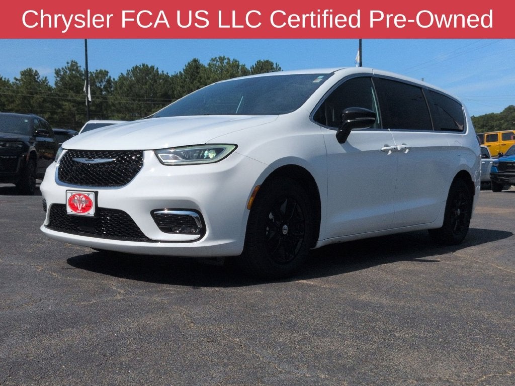 2025 Chrysler Pacifica Select