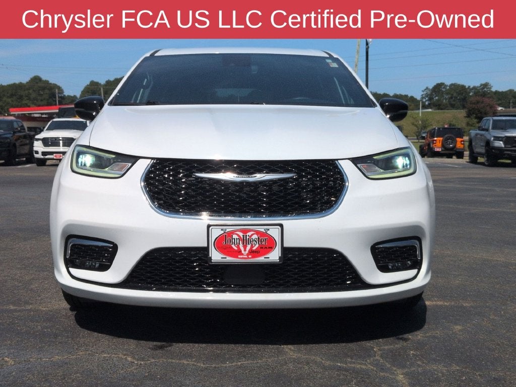 2025 Chrysler Pacifica Select