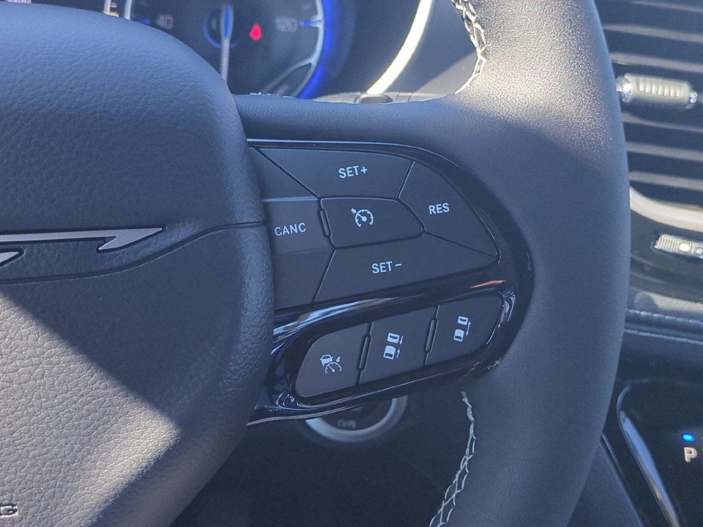 2027 Chrysler Pacifica Limited