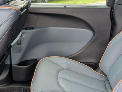 2027 Chrysler Pacifica Pinnacle