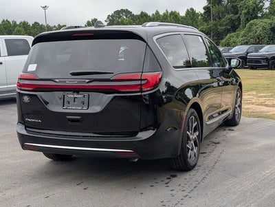 2027 Chrysler Pacifica Pinnacle
