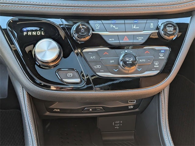 2026 Chrysler Pacifica Pinnacle