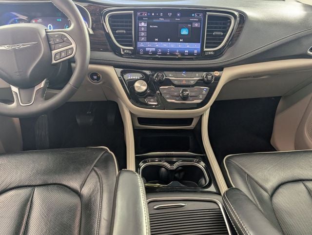 2023 Chrysler Pacifica Hybrid Limited