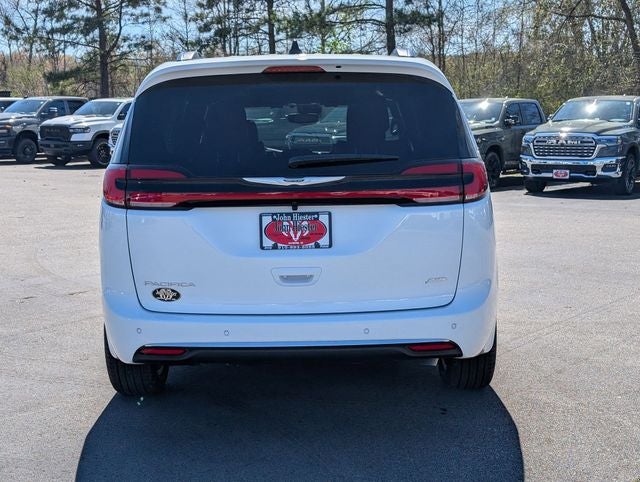 2026 Chrysler Pacifica Pinnacle