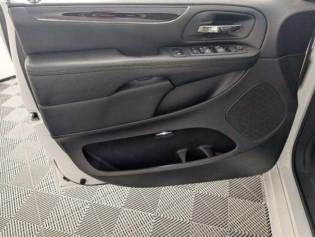 2020 Dodge Grand Caravan SE Plus