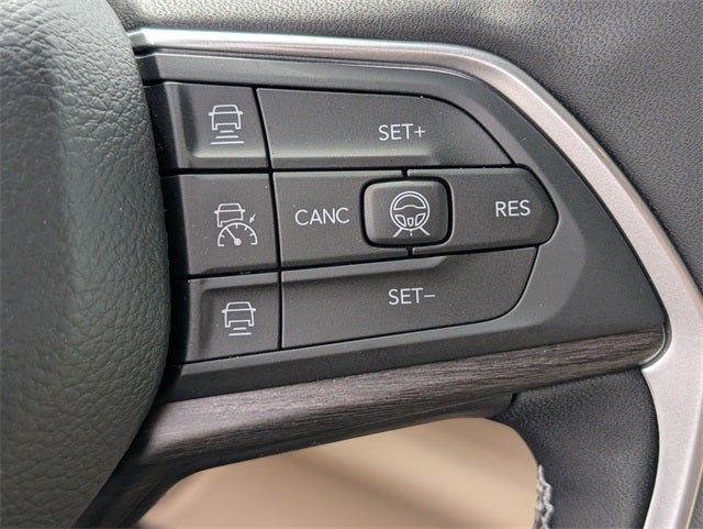 2026 Jeep Cherokee Overland