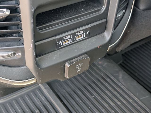 2023 RAM 3500 Laramie Crew Cab 4x4 6'4' Box