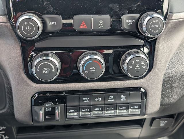 2026 RAM 3500 RAM 3500 TRADESMAN CREW CAB 4X4 8' BOX