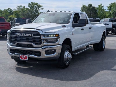 2026 RAM 3500 RAM 3500 TRADESMAN CREW CAB 4X4 8' BOX