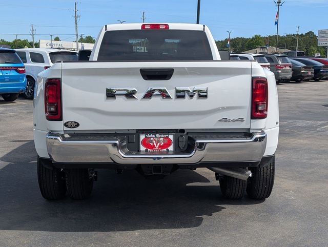 2026 RAM 3500 RAM 3500 TRADESMAN CREW CAB 4X4 8' BOX