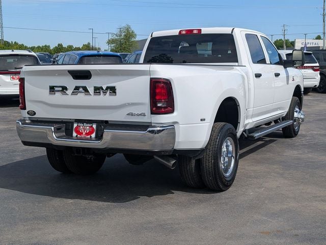 2026 RAM 3500 RAM 3500 TRADESMAN CREW CAB 4X4 8' BOX
