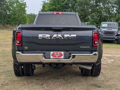2026 RAM 3500 RAM 3500 TRADESMAN CREW CAB 4X4 8' BOX