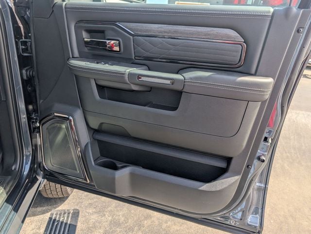 2026 RAM Ram 3500 RAM 3500 LIMITED CREW CAB 4X4 8' BOX