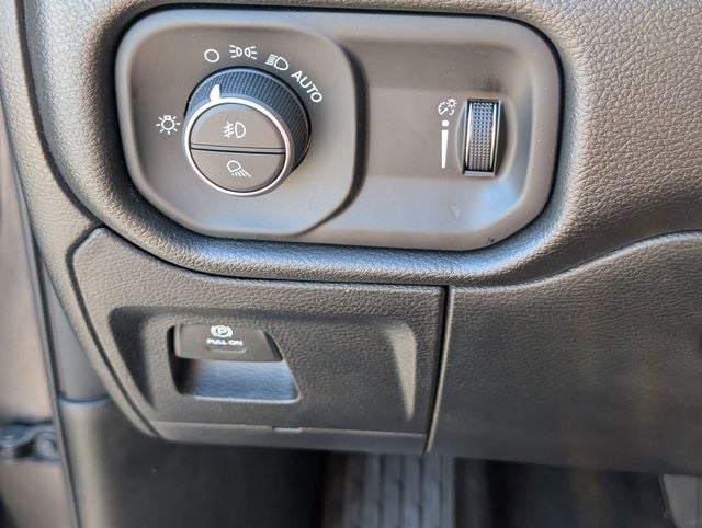 2026 RAM Ram 1500 RAM 1500 EXPRESS CREW CAB 4X2 5'7' BOX