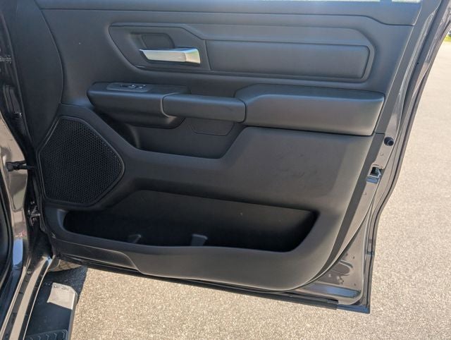 2026 RAM Ram 1500 RAM 1500 EXPRESS CREW CAB 4X2 5'7' BOX