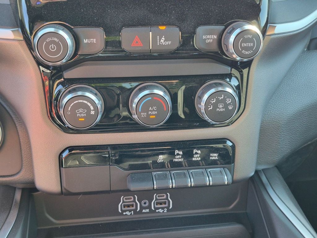 2026 RAM 1500 Express - Photo 18