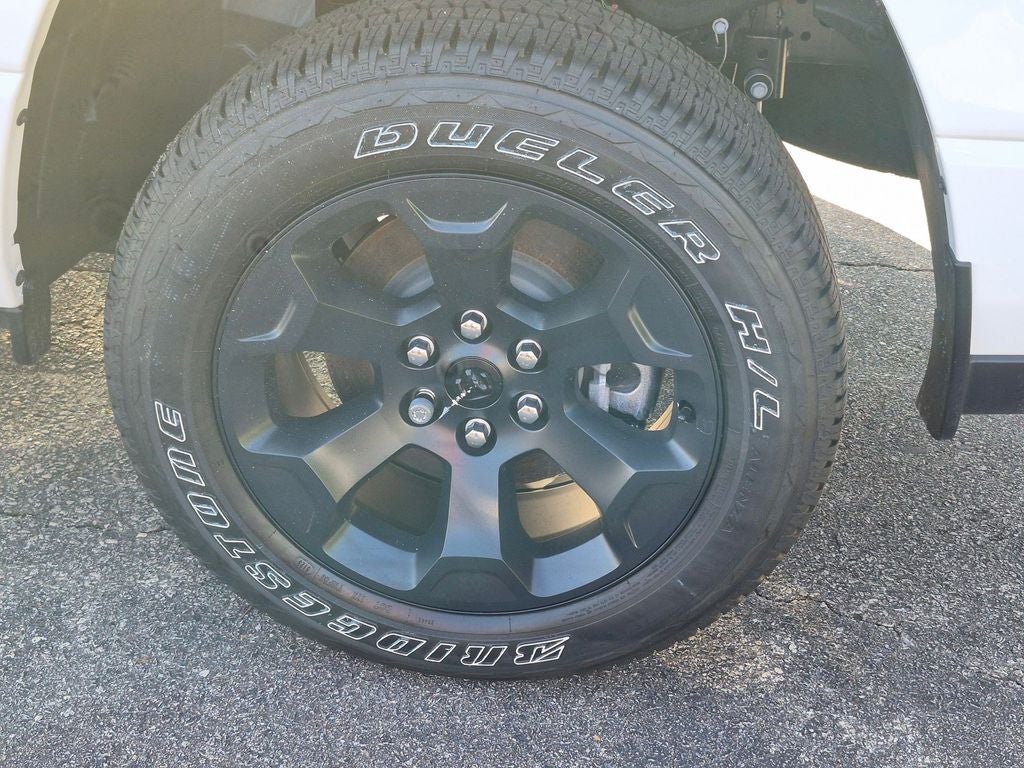 2026 RAM 1500 Express - Photo 8