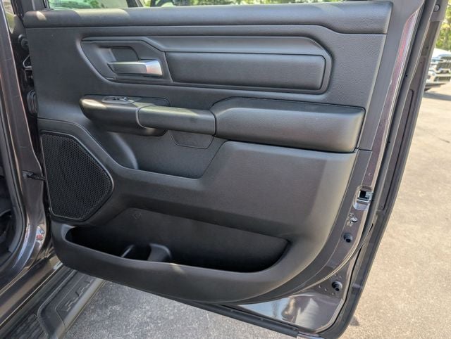 2026 RAM 1500 RAM 1500 EXPRESS CREW CAB 4X4 5'7' BOX