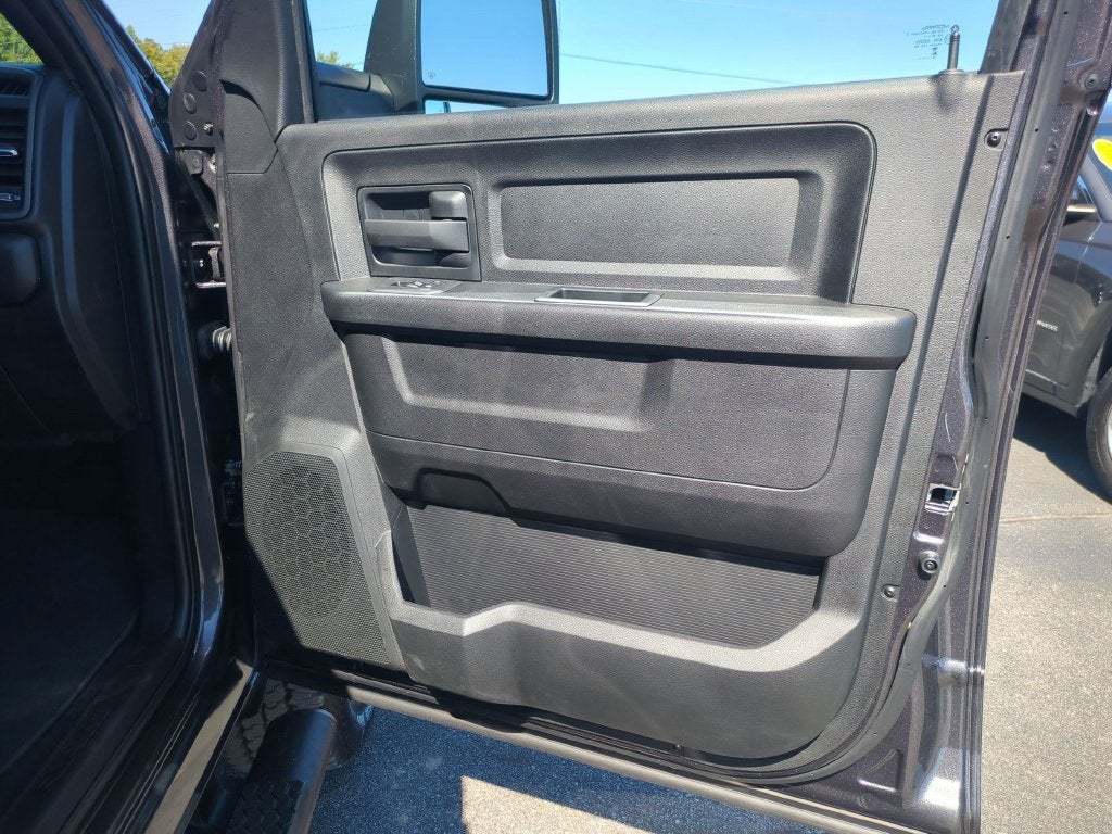 2027 RAM 2500 Black Express