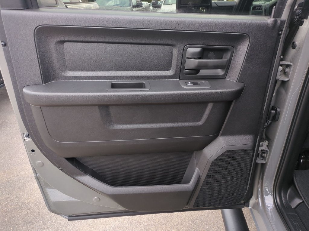 2027 RAM 2500 Black Express