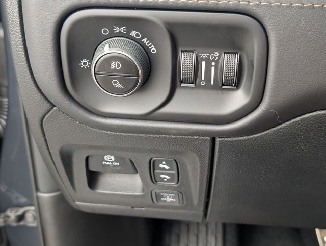 2026 RAM 2500 RAM 2500 TRADESMAN CREW CAB 4X4 6'4' BOX