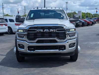 2026 RAM Ram 5500 Chassis Cab RAM 5500 TRADESMAN CHASSIS CREW CAB 4X4 84' CA