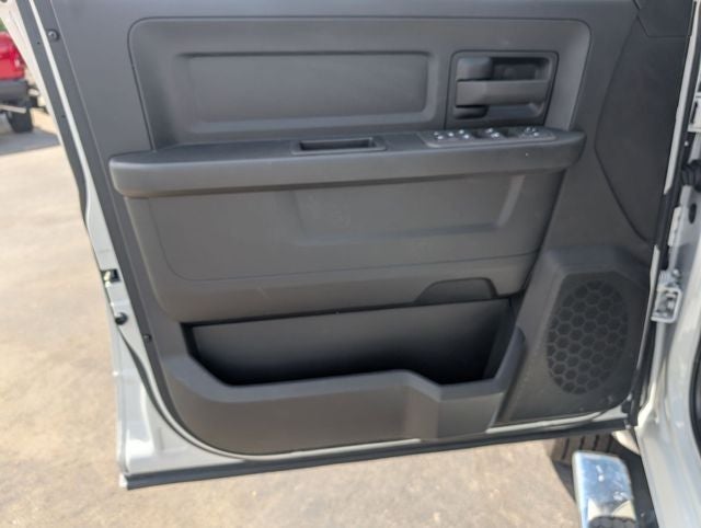 2026 RAM Ram 5500 Chassis Cab RAM 5500 TRADESMAN CHASSIS CREW CAB 4X4 84' CA