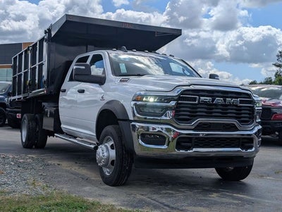 2026 RAM 5500HD RAM 5500 TRADESMAN CHASSIS CREW CAB 4X4 84' CA
