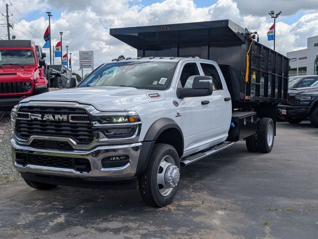 2026 RAM 5500HD RAM 5500 TRADESMAN CHASSIS CREW CAB 4X4 84' CA