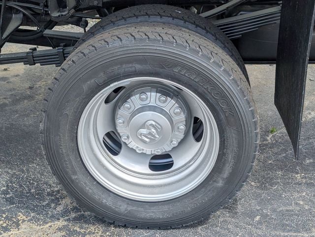 2026 RAM 5500HD RAM 5500 TRADESMAN CHASSIS CREW CAB 4X4 84' CA