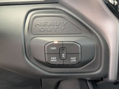 2026 RAM 5500HD RAM 5500 BIG HORN CHASSIS CREW CAB 4X4 84' CA