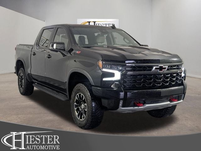 2022 Chevrolet Silverado 1500 4WD Crew Cab Short Bed ZR2