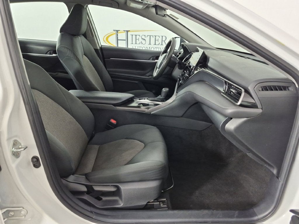 2023 Toyota Camry Hybrid LE