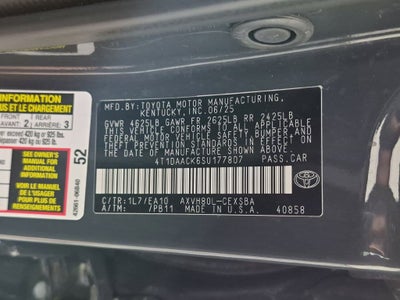 2025 Toyota Camry SE
