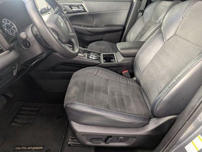 2022 Mitsubishi Outlander Black Edition