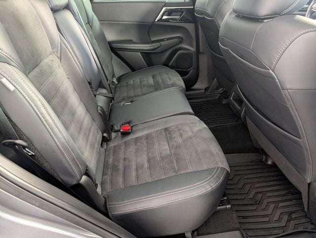 2022 Mitsubishi Outlander Black Edition