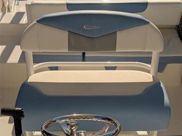 2024 Robalo R202 Explorer Base