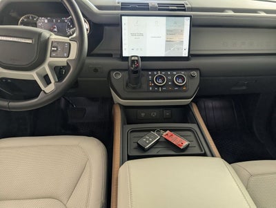 2023 Land Rover Defender 110 SE